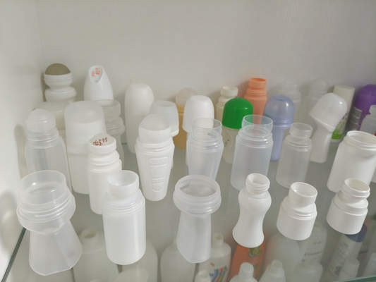 Máquina de moldeo por inyección ABLB65I para estaciones de HDPE/PP/PVC/PETG con sistema de sujeción de tipo toggle