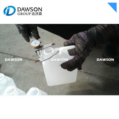 Máquina de moldeo por soplado por extrusión de 6kw de potencia de calentamiento para tornillos para bidones de HDPE PP, botellas de leche y lubricante de 5L. Consumo de aire 0.6